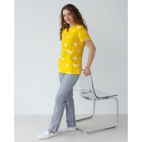 Изображение  Medical suit with print for women Topaz crown yellow s. 40, "WHITE ROBE" 137-328-767, Size: 40, Color: crown yellow