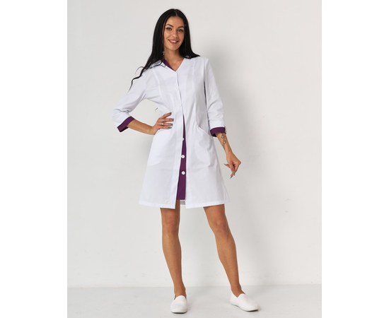 Изображение  Women's medical gown Olivia with buttons, white-violet s. 54, "WHITE ROBE" 159-346-677, Size: 54, Color: white-purple