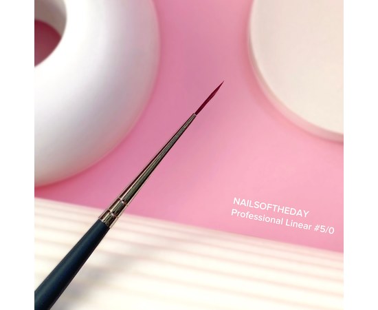 Зображення  Nails Of The Day Professional Linear #5/0 – нова та поліпшена модель легендарного пензля для контурного малювання