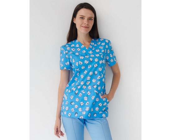 Изображение  Медицинская рубашка женская Топаз принт Dentist blue р. 54, "БЕЛЫЙ ХАЛАТ" 126-376-776, Размер: 54, Цвет: dentist blue