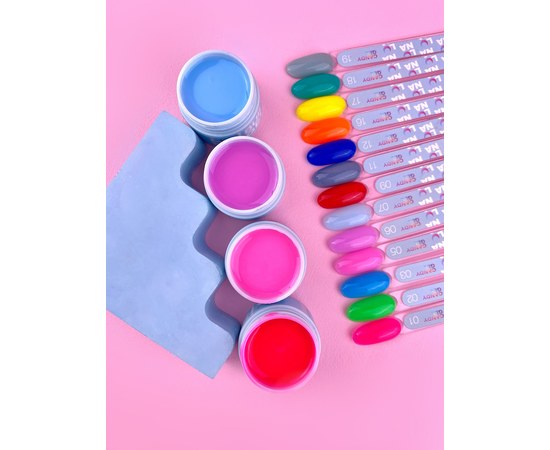 Зображення 3 Гель для нарощування нігтів LUNAMoon Candy Gel №5, 15 мл, Об'єм (мл, г): 15, Варіант: 05, Колір: Рожевий