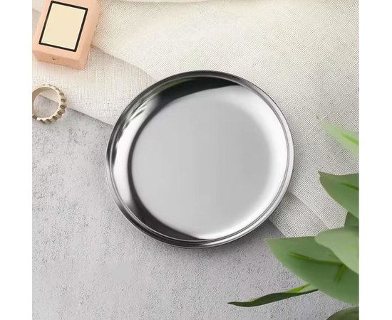 Изображение  Metal tray round silver (12.8 cm) for storing tools and decor