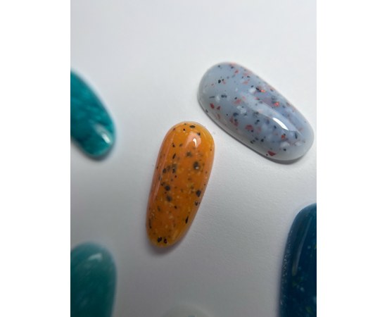 Изображение 3 Камуфлирующая база для ногтей Siller Terrazzo Base 8 мл, № 5 оранжевая с черно-белой поталью, Объем (мл, г): 8, Вариант: 005